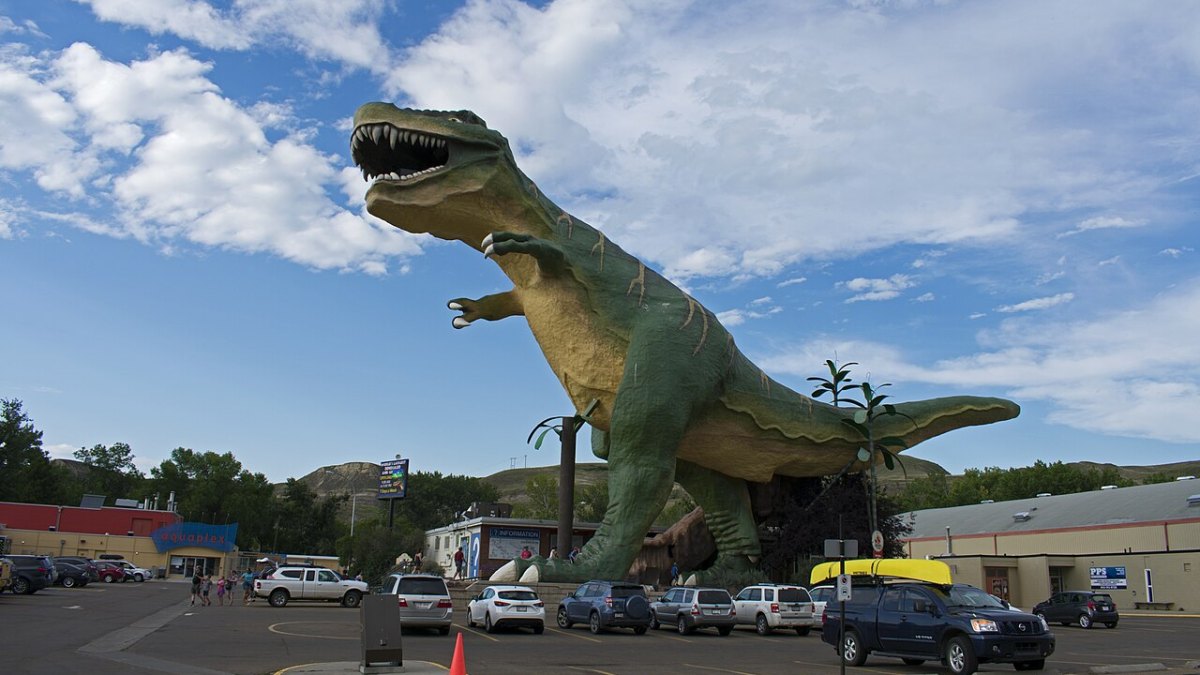 One Man Spent 18 Years Carving the World's Largest Underground Cathedral by Hand