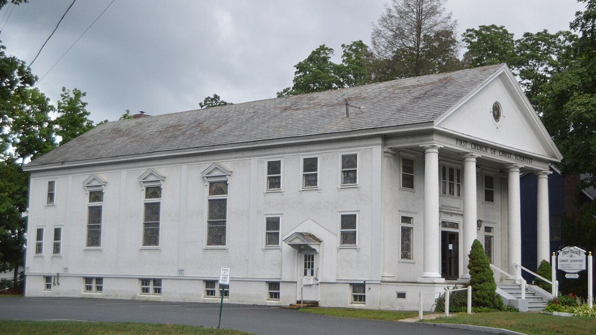 Scientists Built Solar Panels That Generate Electricity Even on Cloudy Nights